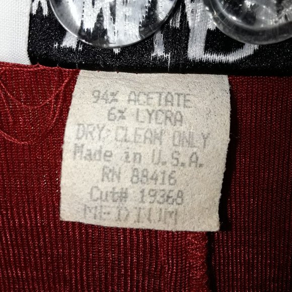 Red dress the sparkles - Picture 4 of 4